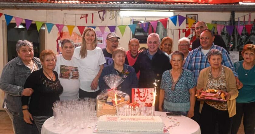 El intendente de Tigre, acompañó el 27° aniversario del Centro de Jubilados Manantial de Vida en El Talar