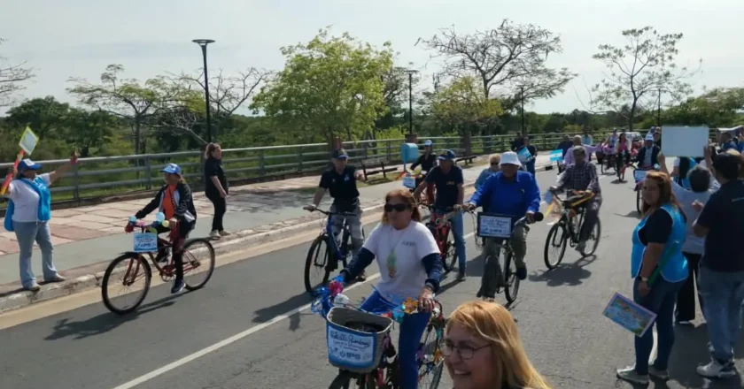 Formosa: adultos mayores realizaron un paseo en bicicletas por la costanera