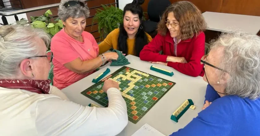 Río Negro: “Volviendo a jugar” es el taller que reúne a adultos mayores para compartir, pensar y disfrutar