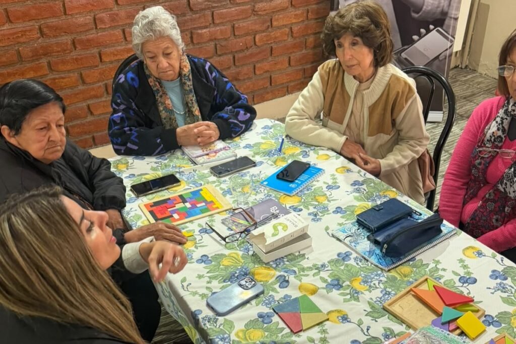 Se realizó una jornada sobre derechos del consumidor y ciberdelitos para adultos mayores de San Luis