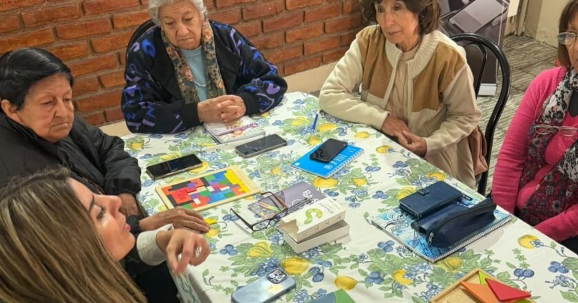 Se realizó una jornada sobre derechos del consumidor y ciberdelitos para adultos mayores de San Luis
