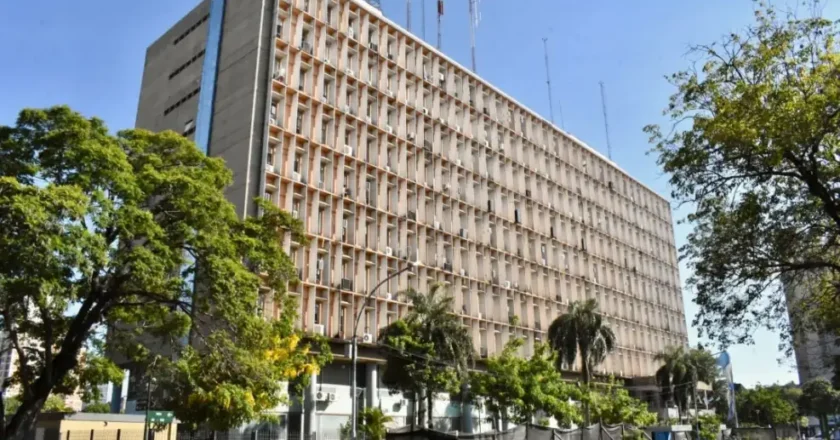El Gobierno de Chaco adelanta el refuerzo salarial: cuándo cobran estatales, jubilados y pensionados